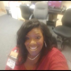 Meet your Posher, Charlean